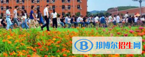 成都2021年男生讀什么護理學校