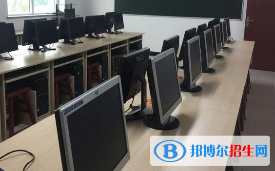 浙江2021年職高和計(jì)算機(jī)學(xué)校有哪些區(qū)別