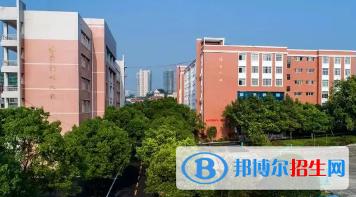 貴州2021年上中?？梢钥即髮W(xué)嗎