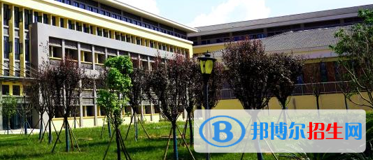 成都2021年護(hù)理學(xué)校好的大專有哪些