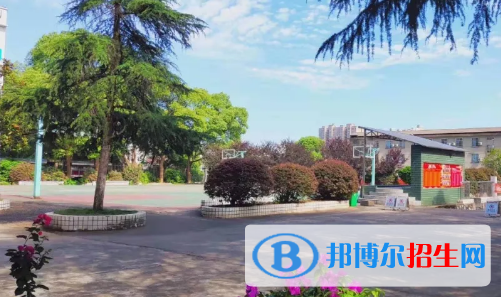 貴州2021年讀中專(zhuān)好還是高中好
