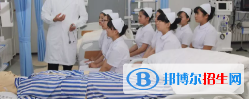 成都2021年女生讀護理學校學什么好
