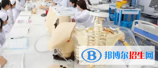 成都2021年護理學校好還是大專好