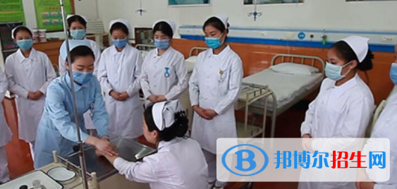 成都2021年什么護理學(xué)校就業(yè)好