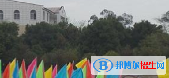 成都2021年讀護(hù)理學(xué)校多少錢(qián)