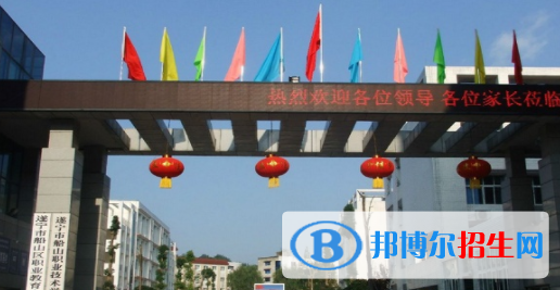 四川2021年初中生可以學(xué)計(jì)算機(jī)學(xué)校嗎