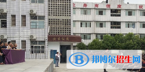 四川2021年初中生可以讀的計算機學(xué)校