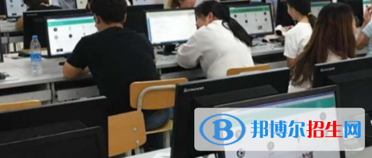 四川2021年計算機學(xué)校和職高哪個好