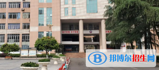 成都成醫(yī)一附院護(hù)士學(xué)校2022年招生簡章