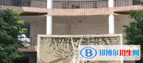 成都成醫(yī)一附院護(hù)士學(xué)校2022年招生辦聯(lián)系電話