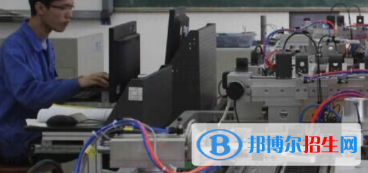 四川2022年男生在計算機學校學什么好