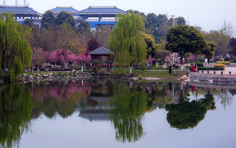 四川交通職業(yè)技術(shù)學(xué)院怎么樣、好不好
