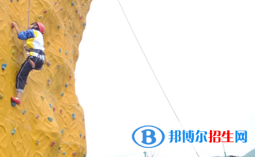貴州旅游學(xué)校2022年學(xué)費(fèi)、收費(fèi)多少