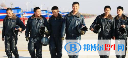 蘭州2022年男生學(xué)什么航空服務(wù)學(xué)校好