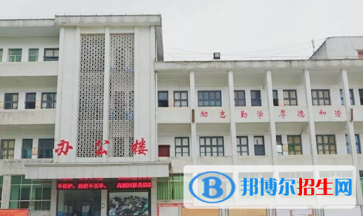 丹寨中等職業(yè)技術(shù)學(xué)校2022年報(bào)名條件、招生要求、招生對(duì)象