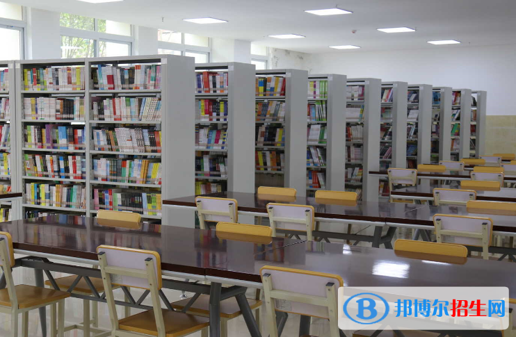重慶渝東衛(wèi)生學(xué)校2022年學(xué)費(fèi)、收費(fèi)多少