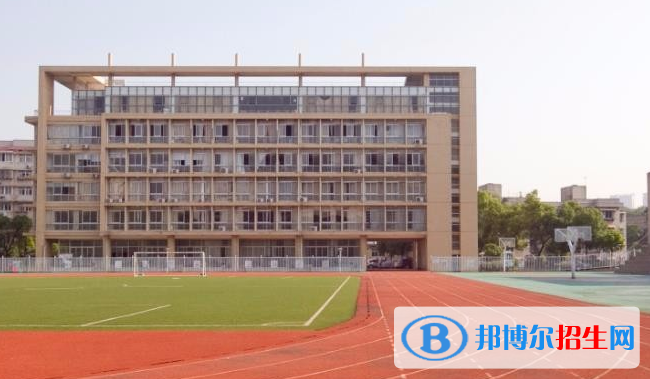 保定明星汽車工程學(xué)校2022年學(xué)費(fèi)、收費(fèi)多少