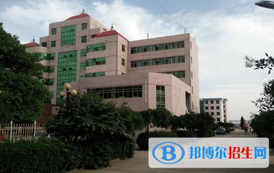 保定工業(yè)學校2022年招生錄取分數線