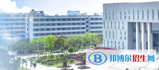 四川2022年計算機學校好還是大專好