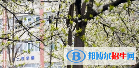 成都鐵路工程學(xué)校2022年學(xué)費(fèi)、收費(fèi)多少