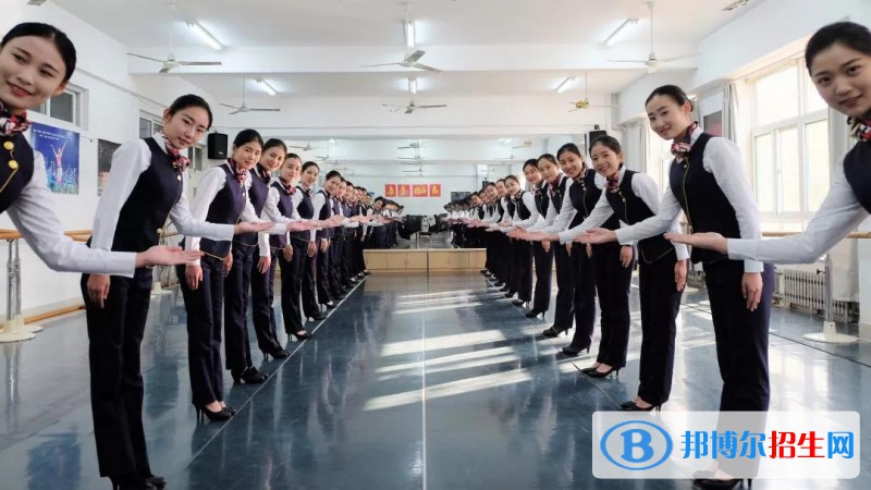 蘭州2022年航空服務(wù)學(xué)校都有什么專(zhuān)業(yè)適合女生