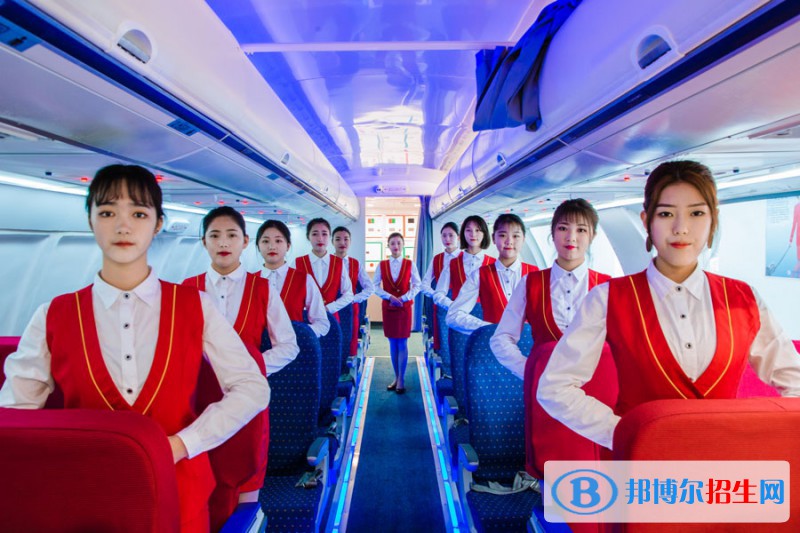 蘭州2022年女生上航空服務學校學什么專業(yè)好