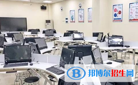 浙江2022年電子商務學校要讀幾年