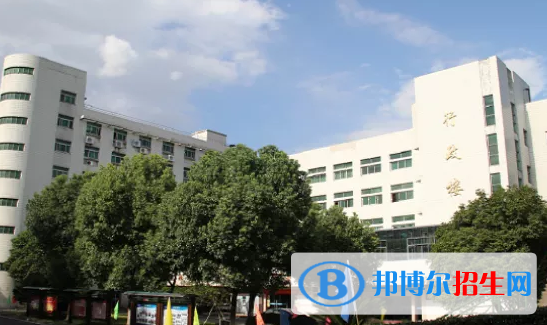 貴陽(yáng)2022年初中畢業(yè)上中專(zhuān)學(xué)校好不好