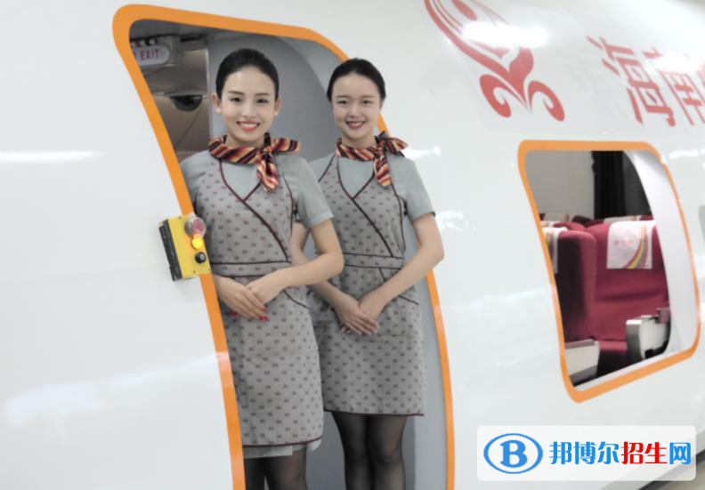 蘭州2022年航空服務學校多少錢