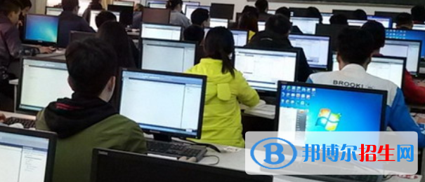 成都2022年女生可以讀計(jì)算機(jī)學(xué)校嗎