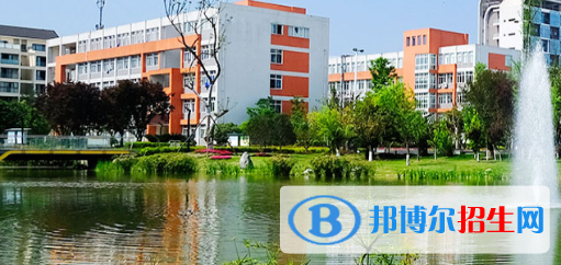 成都鐵路衛(wèi)生學校2022年招生簡章