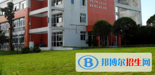 成都鐵路衛(wèi)生學校2022年報名條件、招生要求、招生對象