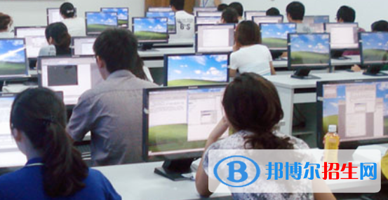 成都2022年女生讀計(jì)算機(jī)學(xué)校有前途嗎