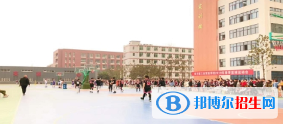 四川省工業(yè)貿(mào)易學(xué)校2022年報名條件、招生要求、招生對象