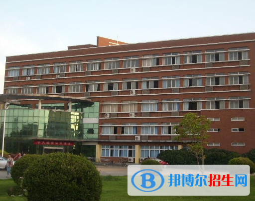 西安瑞聯(lián)技術(shù)學(xué)校2022年招生辦聯(lián)系電話;