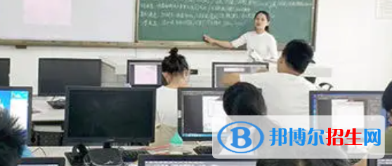 成都2022年計算機學(xué)校是學(xué)什么的