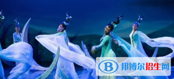 成都文化藝術(shù)學(xué)校2022年報名條件、招生要求、招生對象