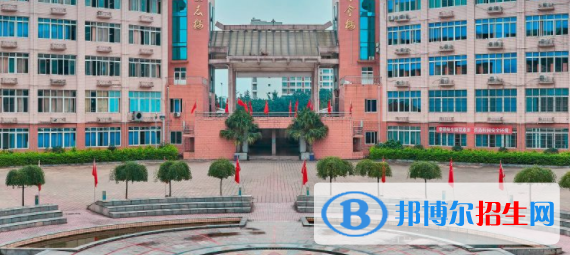 成都中醫(yī)藥大學(xué)附屬醫(yī)院針灸學(xué)校怎么樣、好不好