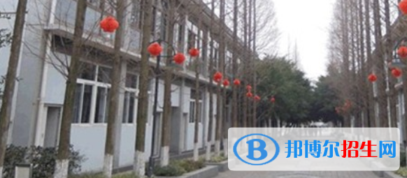 成都科華職業(yè)技術(shù)學(xué)校2022年學(xué)費(fèi)、收費(fèi)多少