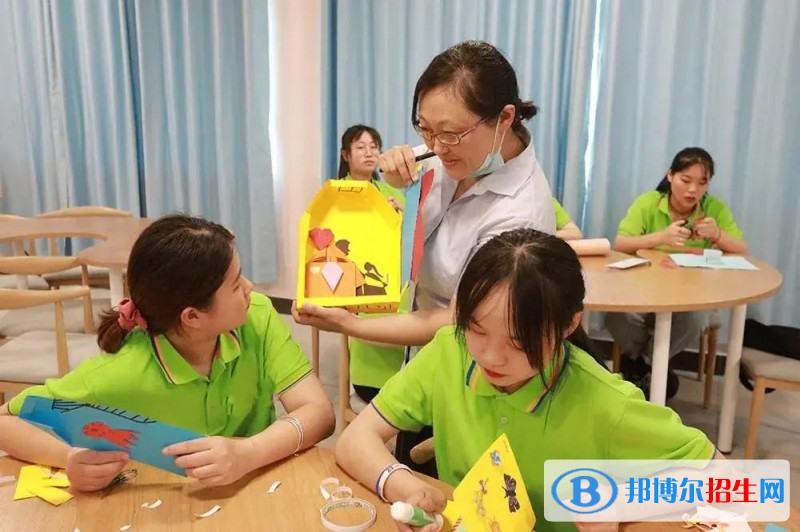 四川2022年女生上中專學校有哪些技術