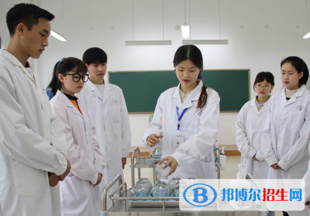 樂(lè)山醫(yī)藥科技學(xué)校高級(jí)技工學(xué)校2022年有哪些專(zhuān)業(yè)