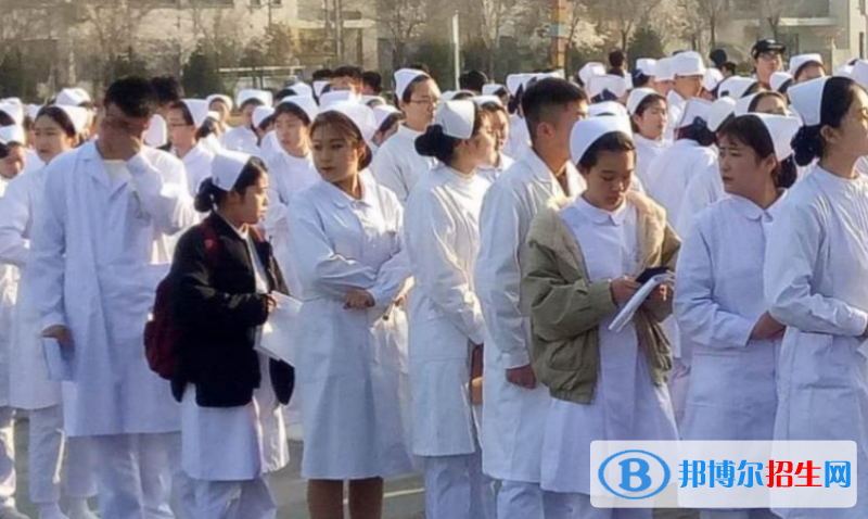 西安2022年衛(wèi)校都有什么專(zhuān)業(yè)適合男生