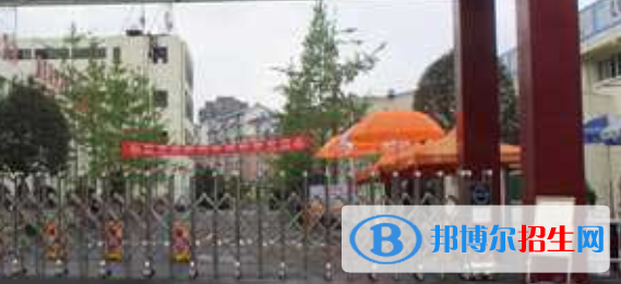 成都新運(yùn)職業(yè)學(xué)校怎么樣、好不好