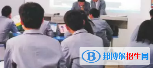 成成都2022年男生讀計算機學校怎么樣