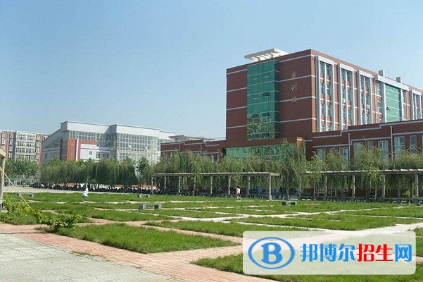 西安藍(lán)天科技學(xué)校2022年學(xué)費(fèi)，收費(fèi)多少