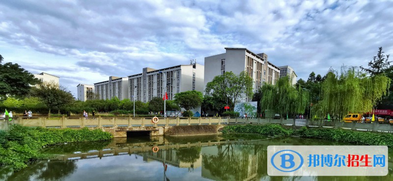 宜賓敘州區(qū)高場(chǎng)職業(yè)技術(shù)學(xué)校2022年招生錄取分?jǐn)?shù)線