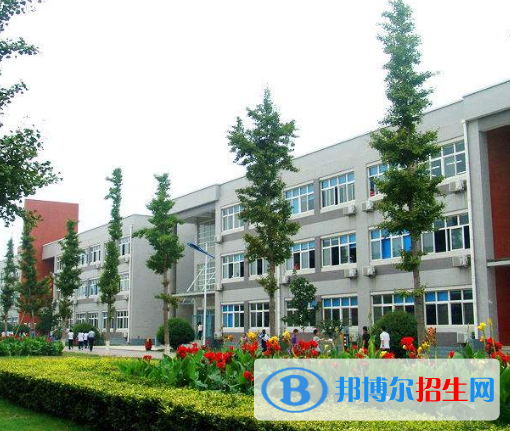 樂(lè)山市中區(qū)育賢中等職業(yè)學(xué)校2022年招生辦聯(lián)系電話