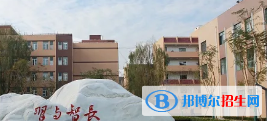成都2022年女生初中畢業(yè)上計算機學(xué)校