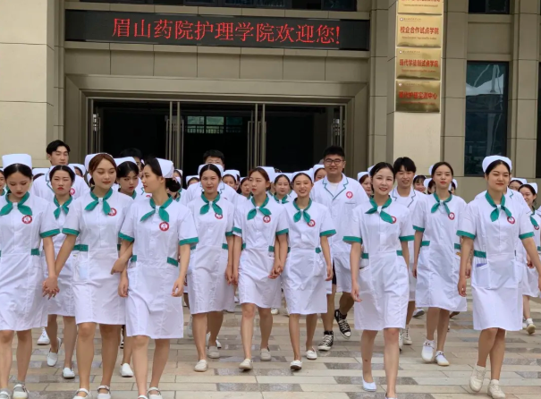 眉山藥科職業(yè)學(xué)院2022年報(bào)名條件、招生要求、招生對(duì)象