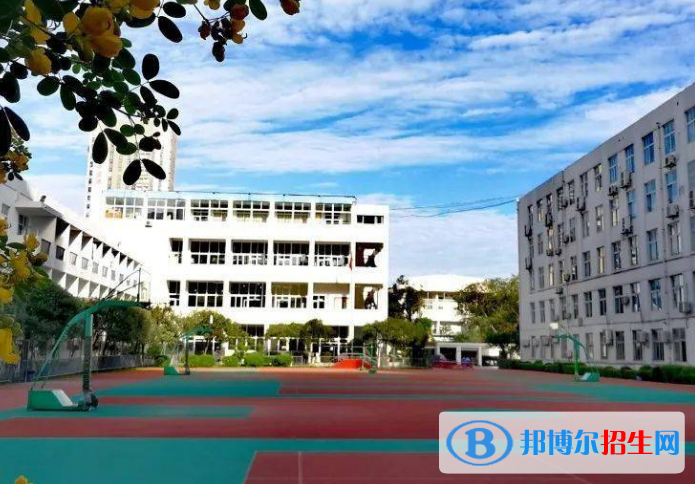 南充市華西中等職業(yè)技術(shù)學(xué)校2022年學(xué)費、收費多少